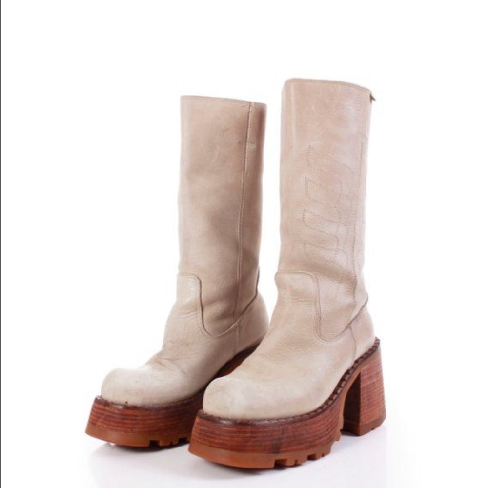 ISO POST!! - Picture 2 of 5